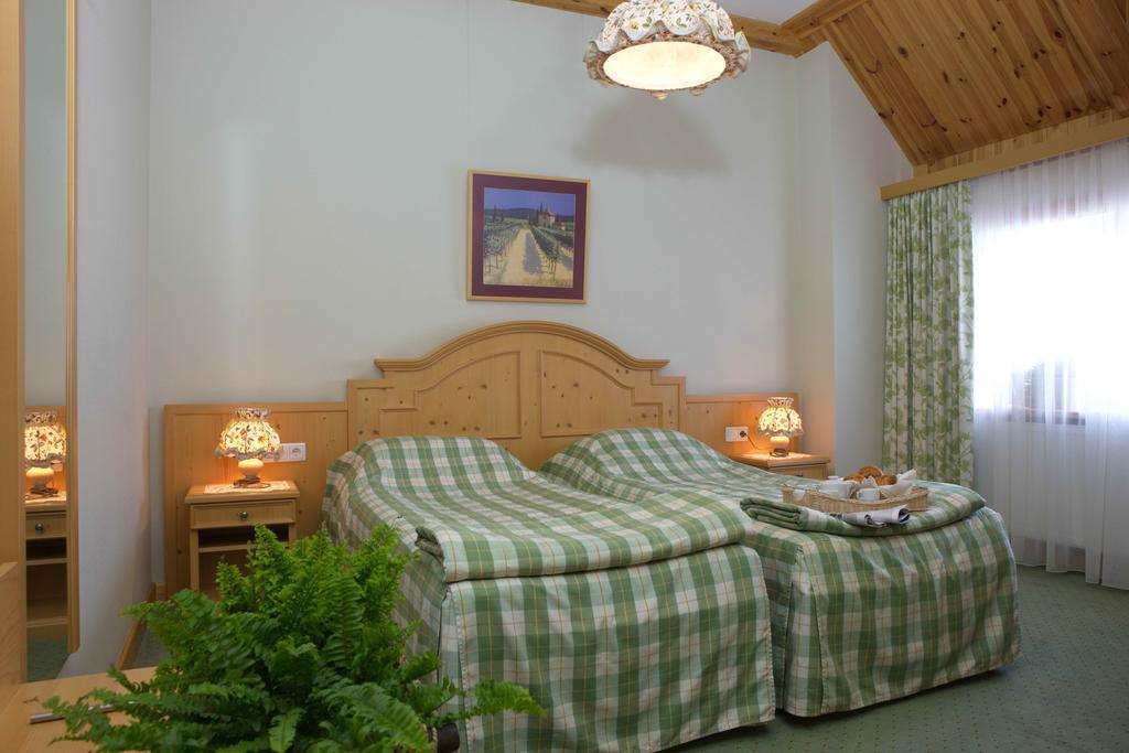 Landhaus Hotel Brovary Quarto foto